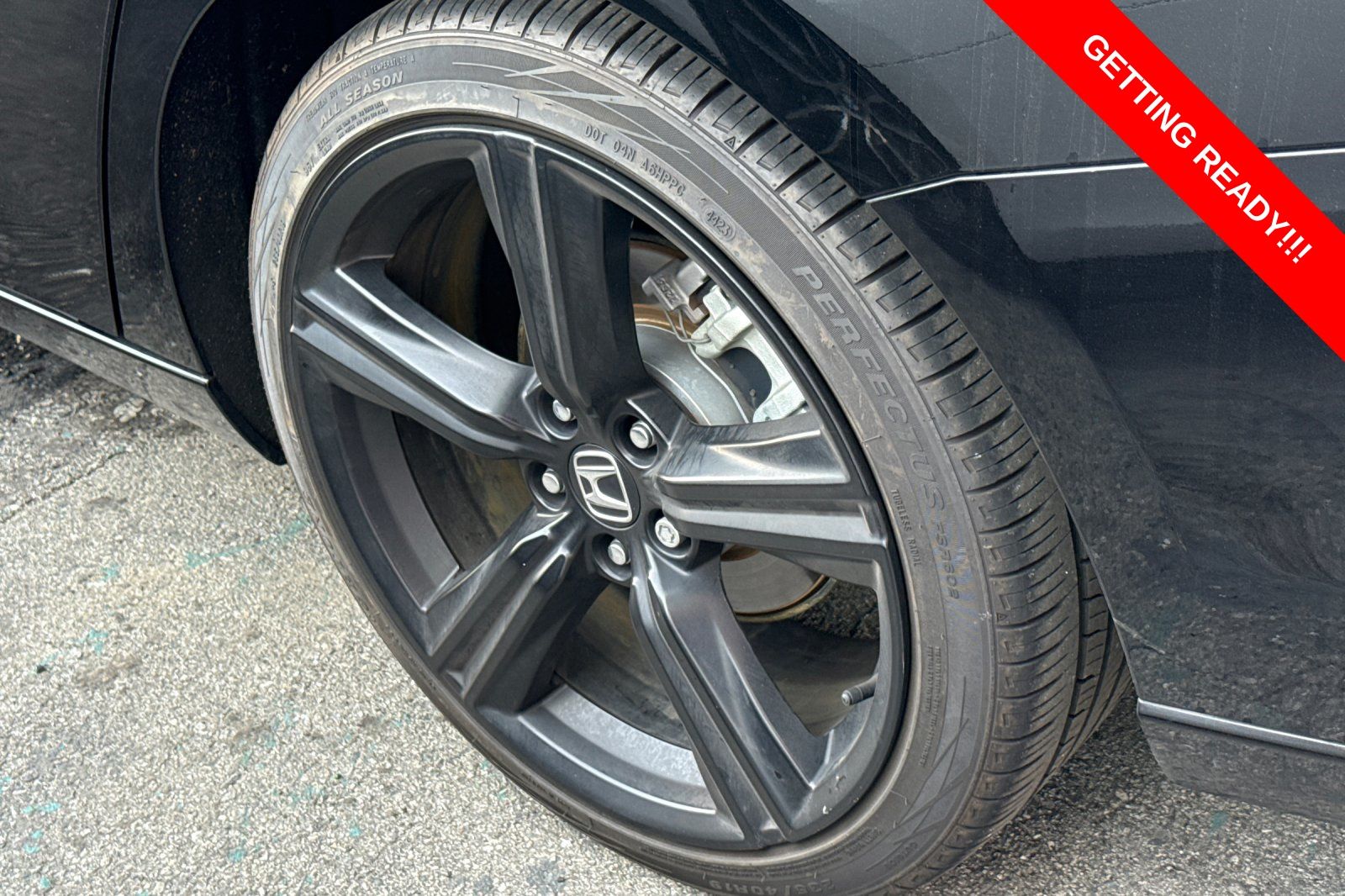 View vehicle photo 4