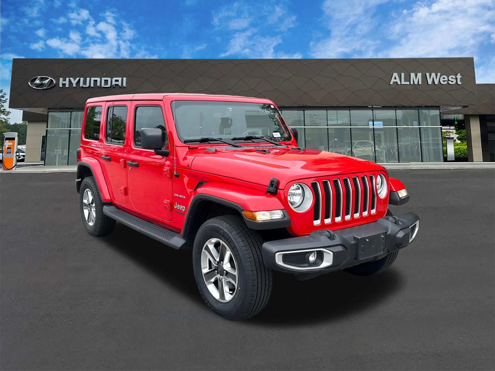 Used 2021 Firecracker Red Clearcoat Jeep Unlimited Sahara image 3
