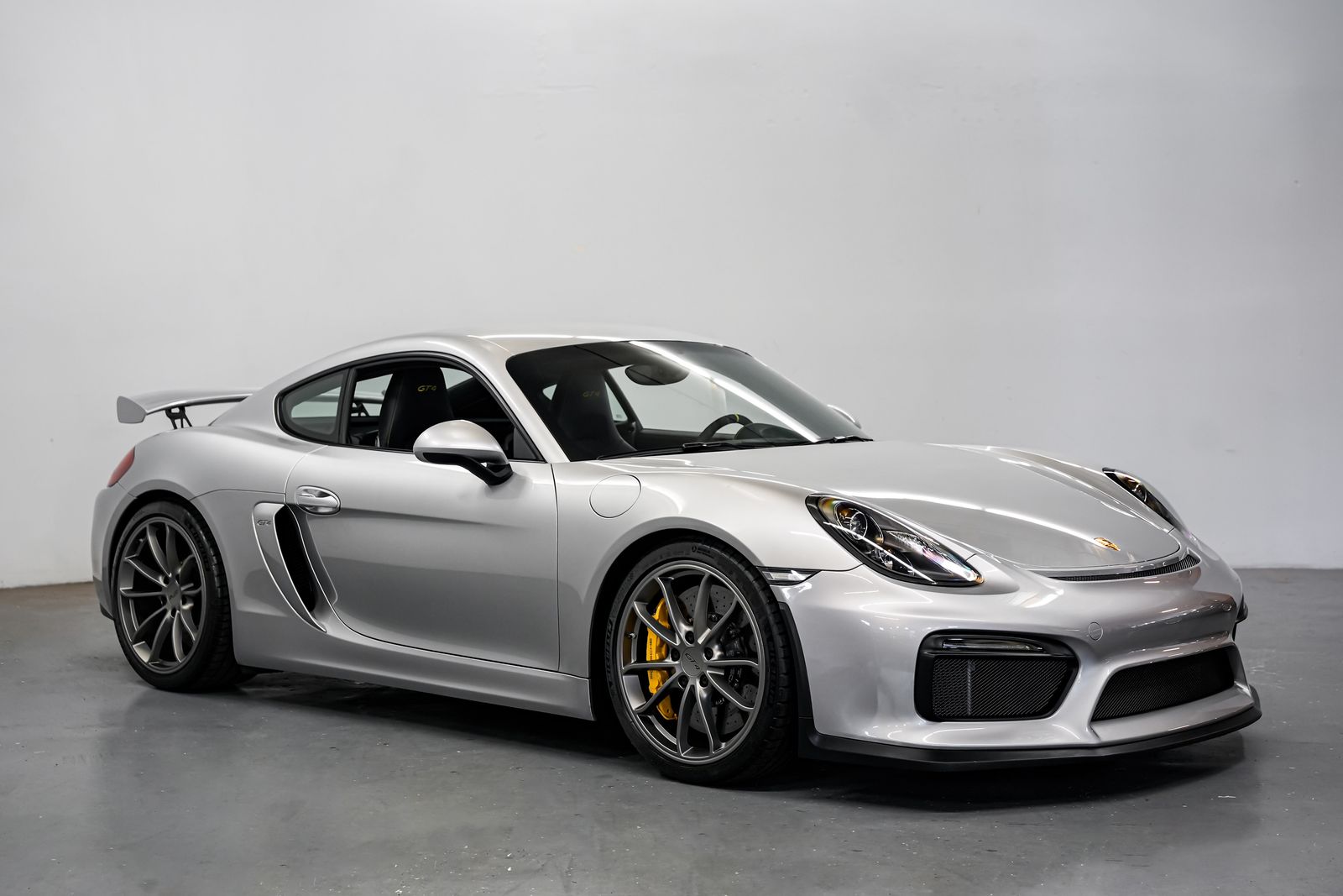 GT Silver Metallic 2016 Porsche Cayman Coupe Rear-Wheel Drive 6-Speed Manual