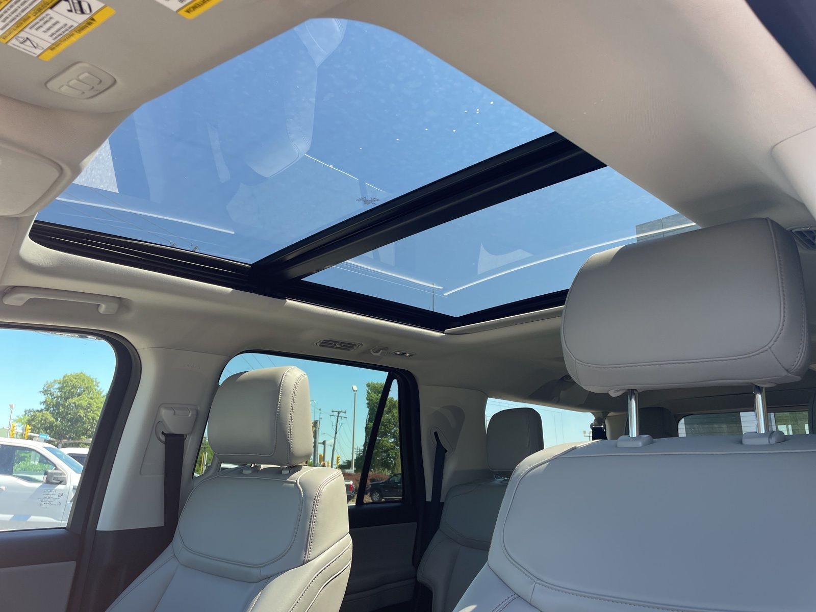 Certified Used 2025 Oxford White Ford Active image 19