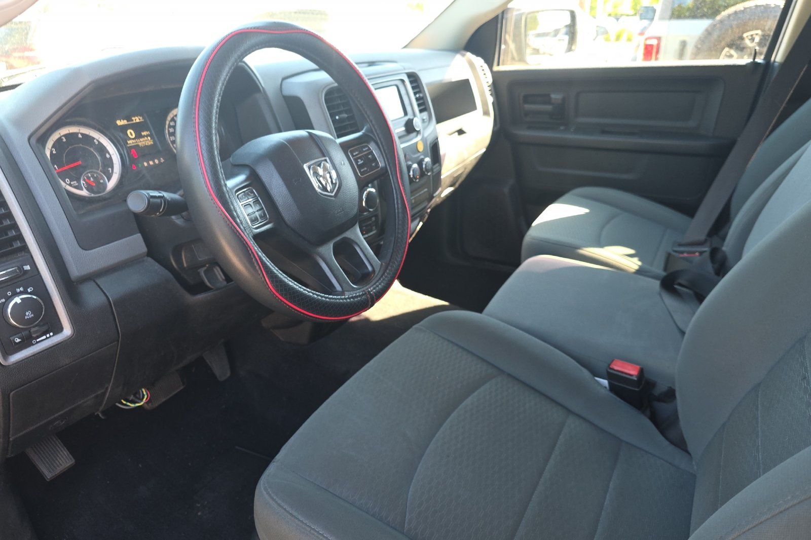 Used 2019 Brilliant Black Crystal Pearlcoat Ram Express image 11