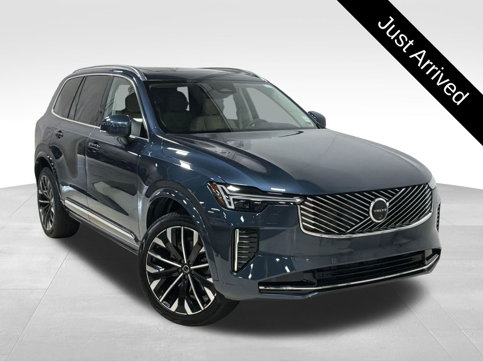 2026 Volvo XC90 B6 Ultra 7-Passenger AWD