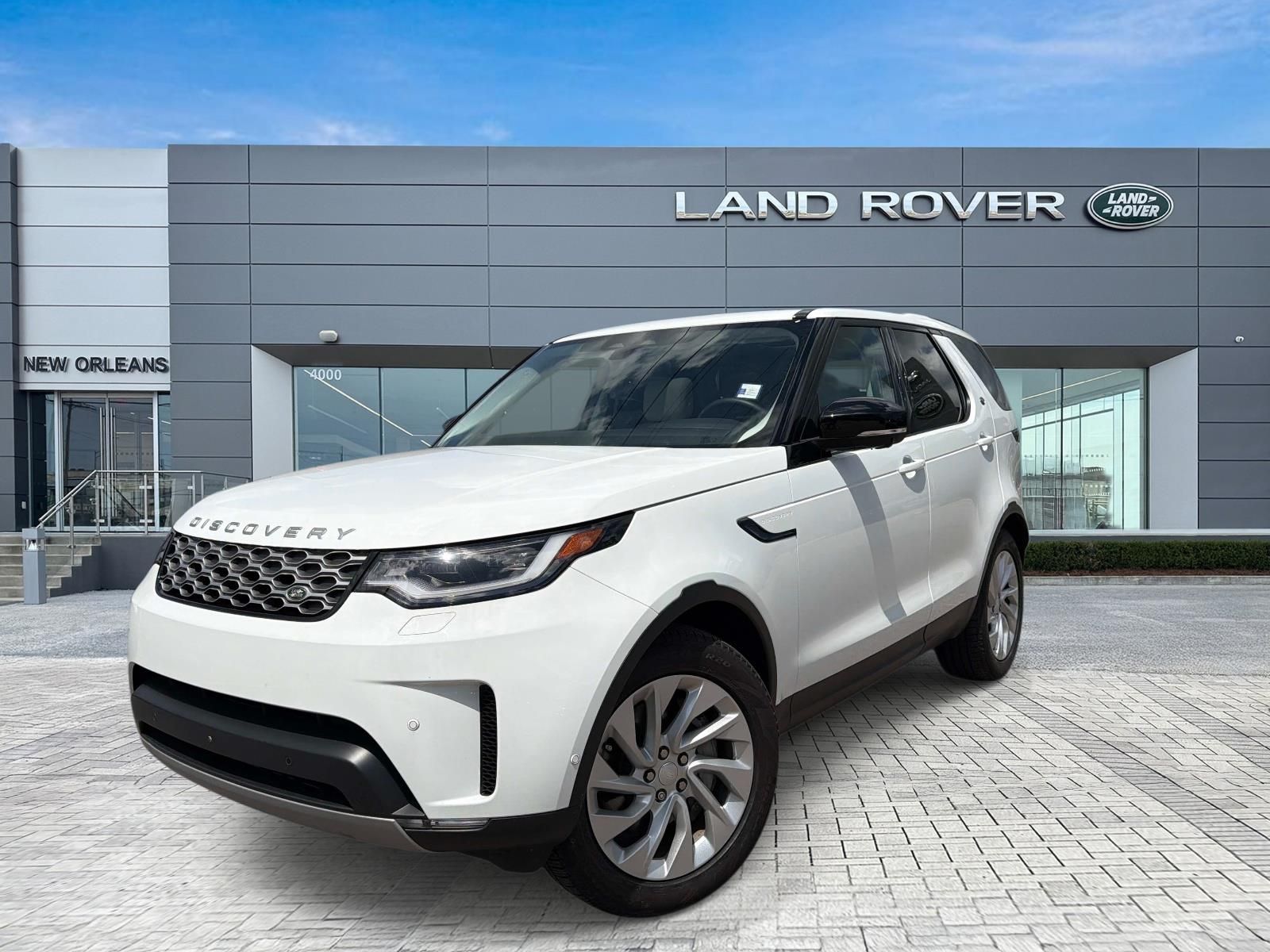 Fuji White 2025 Land Rover Discovery SUV / Crossover All-Wheel Drive 8-Speed Automatic