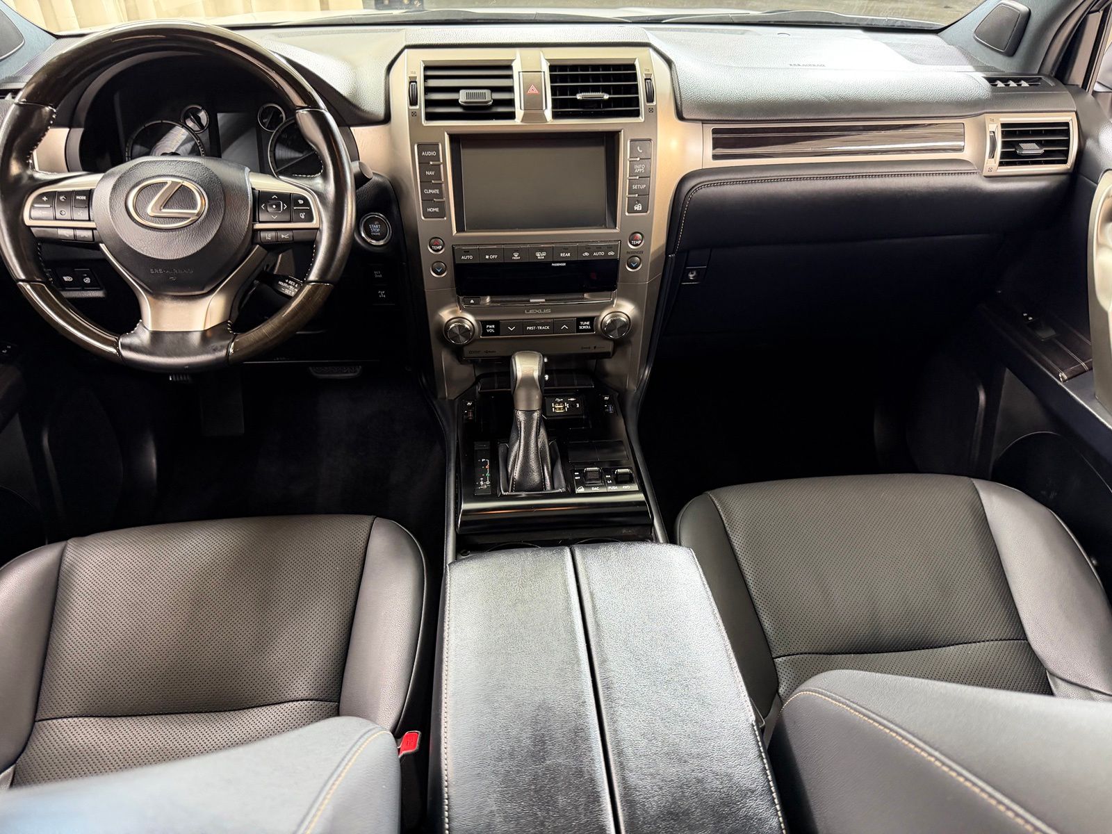 Used 2021  Lexus 460 image 42