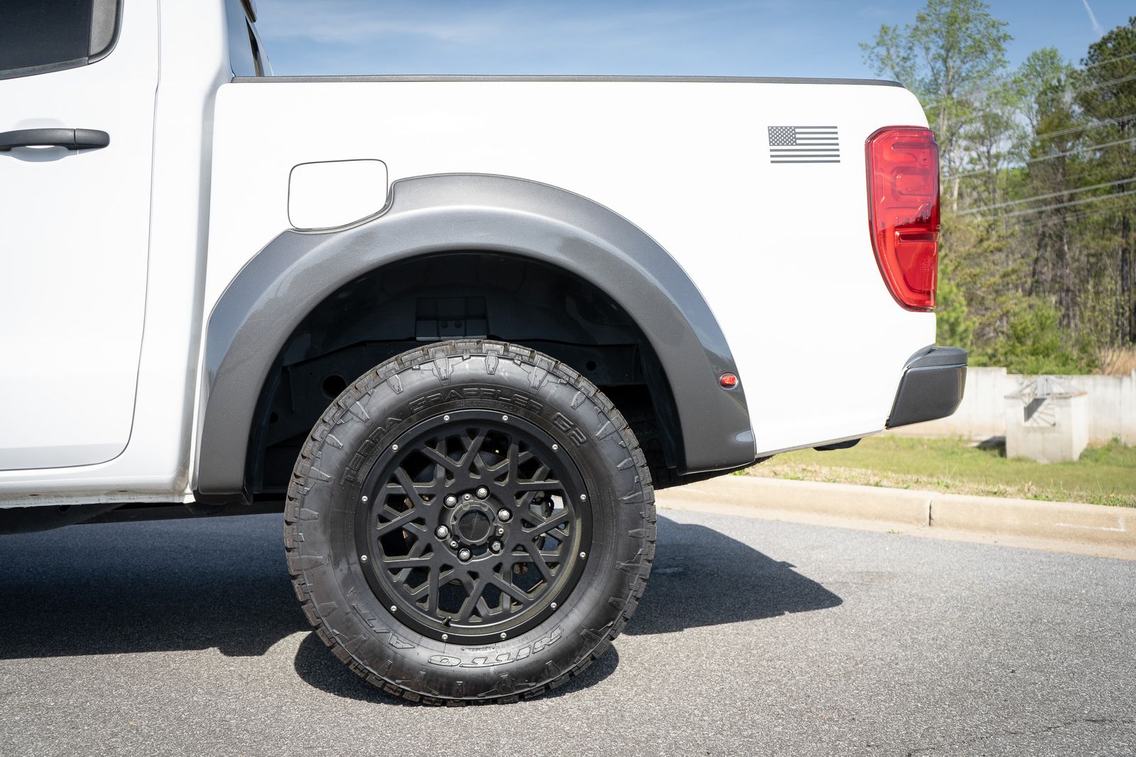 View vehicle photo 6