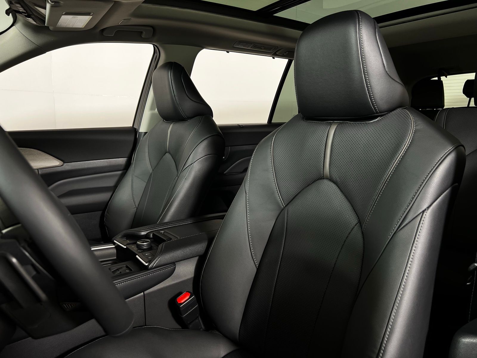Thumbnail: 2025 Toyota Grand Highlander - 10