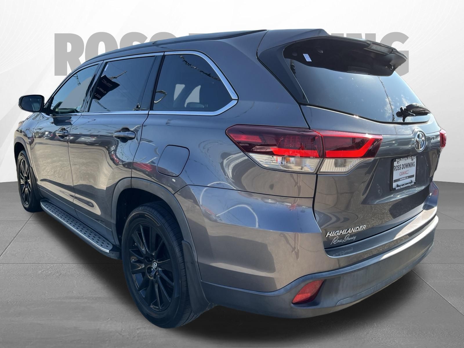 2019 Toyota Highlander SE - 5