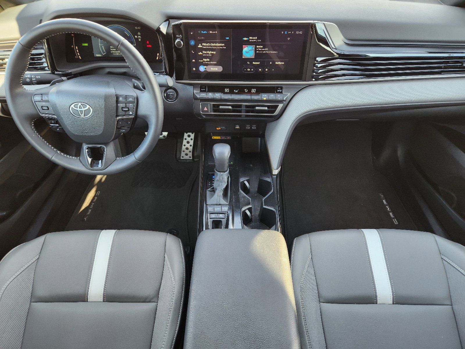 2025 Toyota Camry SE 29