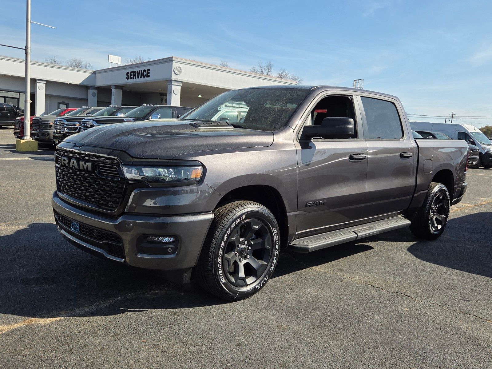 2026 RAM 1500 Express Crew Cab 4WD