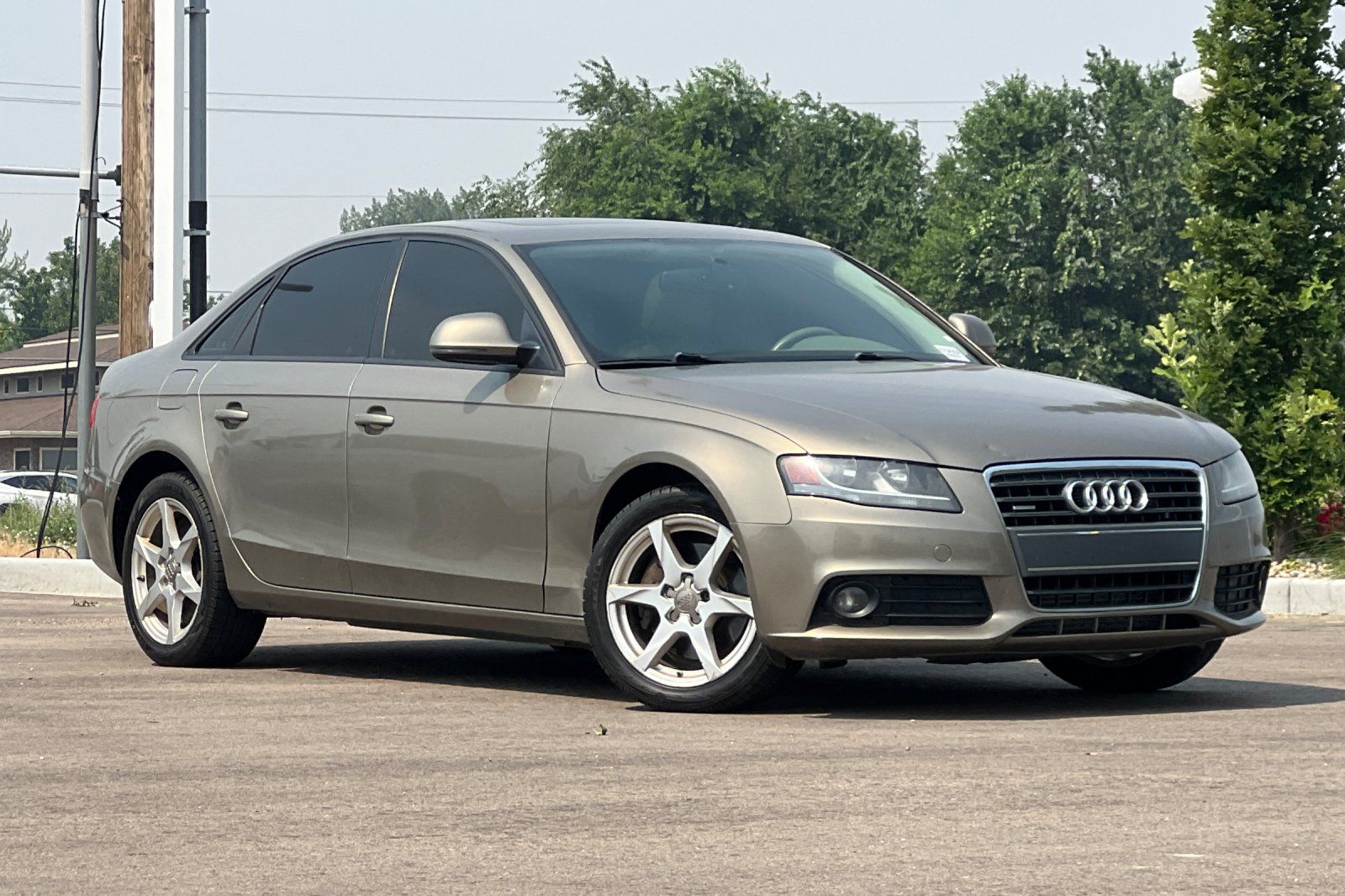 2009 Audi A4 2.0T quattro Premium Sedan AWD