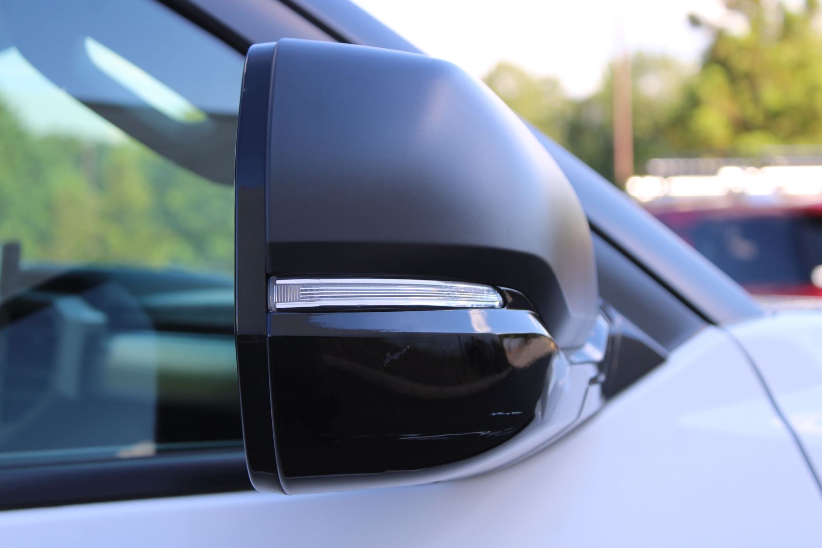 Used 2025 White Toyota SR5 image 39