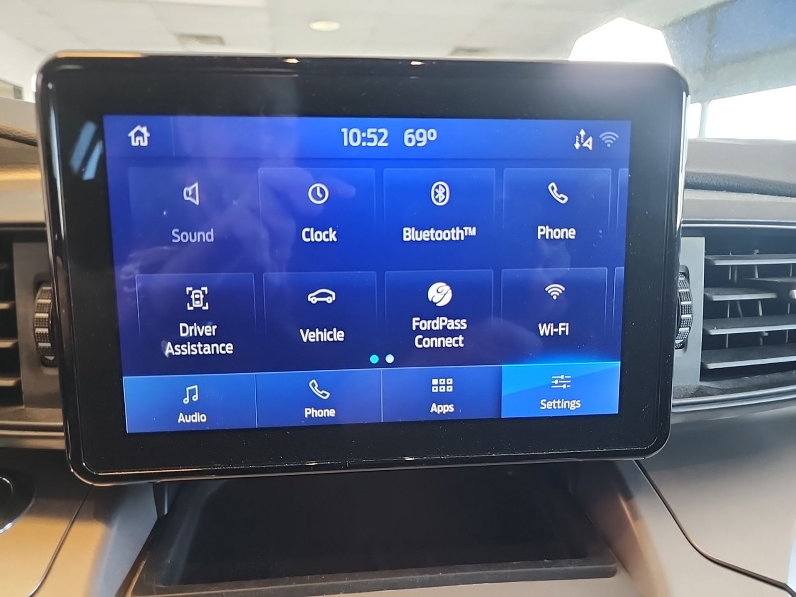 Certified Used 2021 Agate Black Metallic Ford XLT image 5