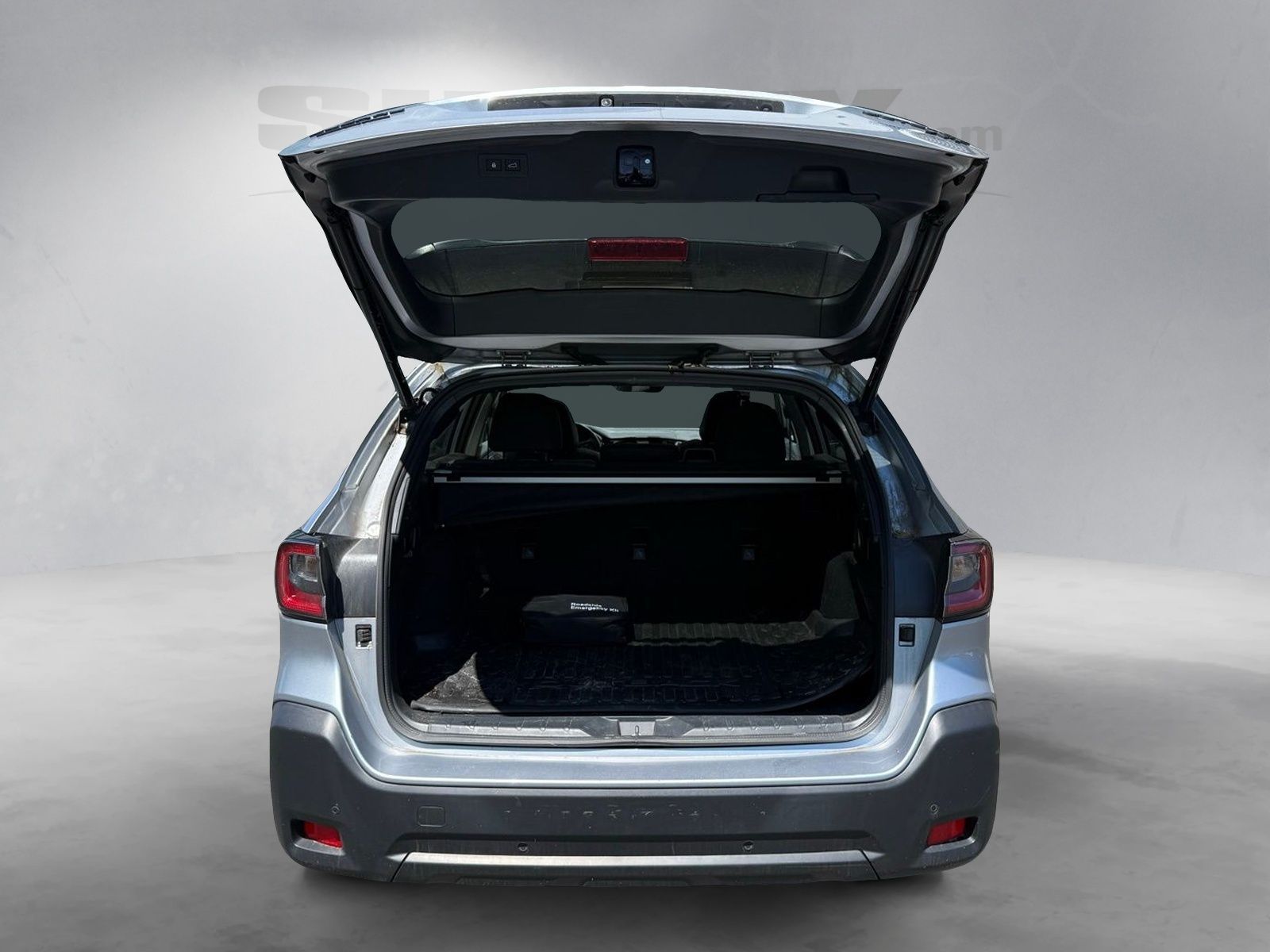 Used 2024 Silver Subaru Onyx Edition XT image 27