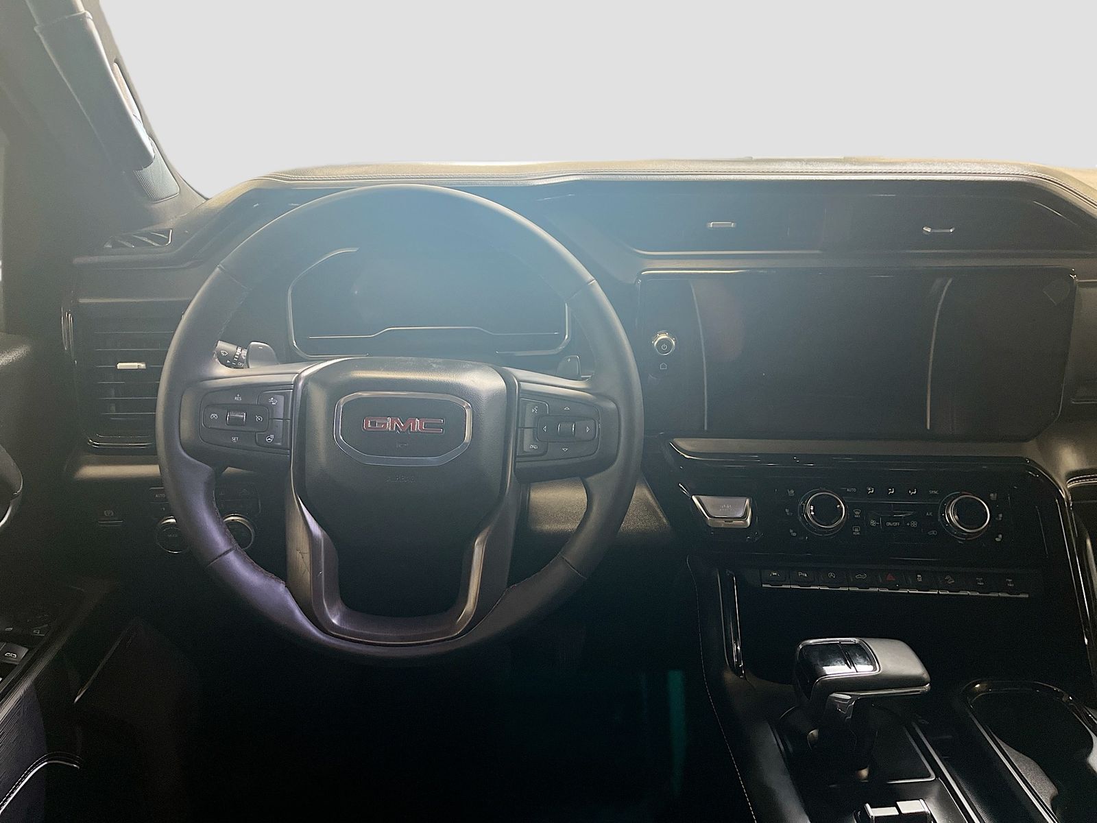 Used 2025 White GMC AT4X image 24