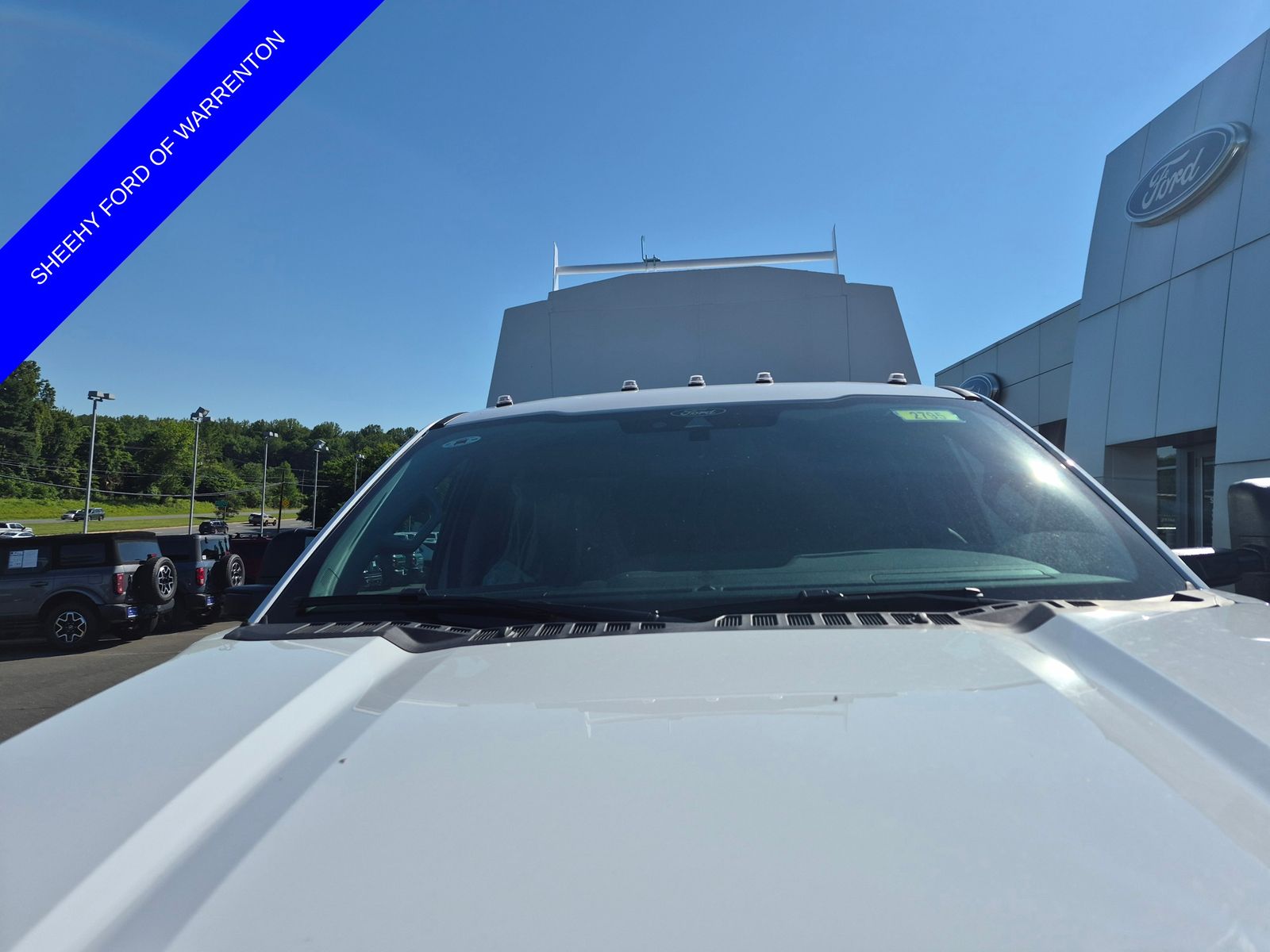 New 2026 Oxford White Ford XL SERVICE BODY image 16