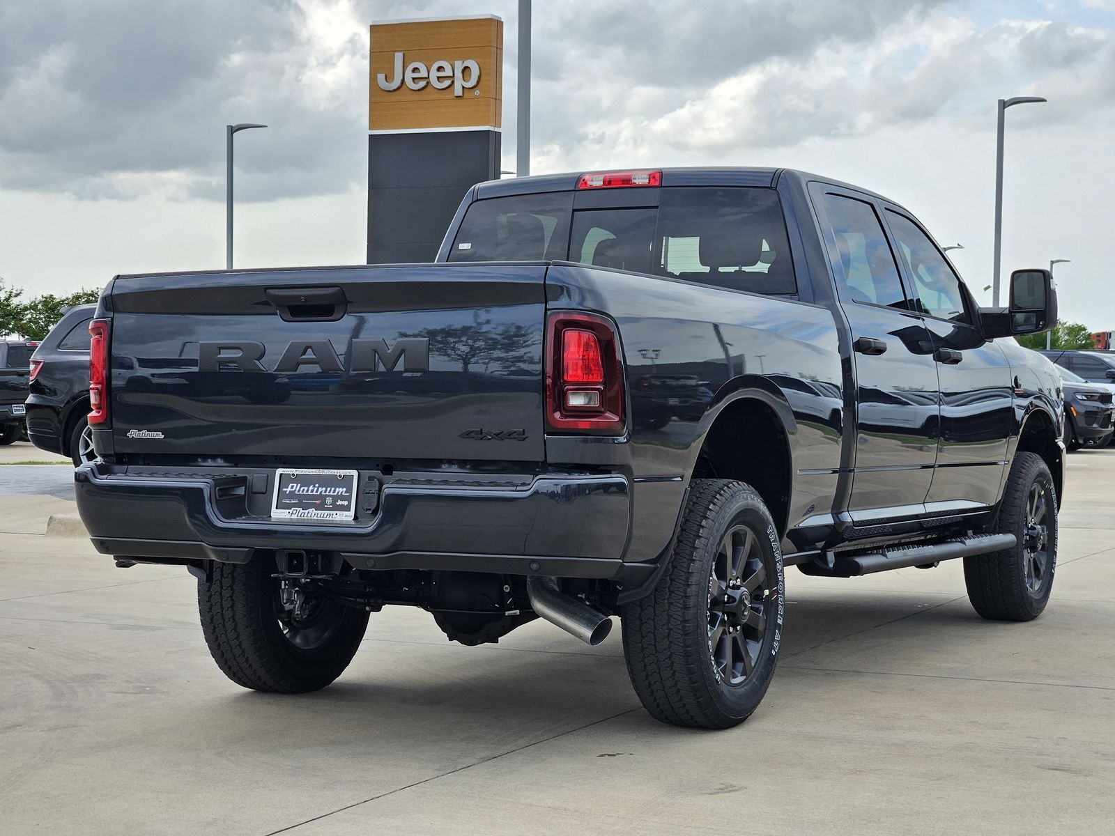 View vehicle photo 5