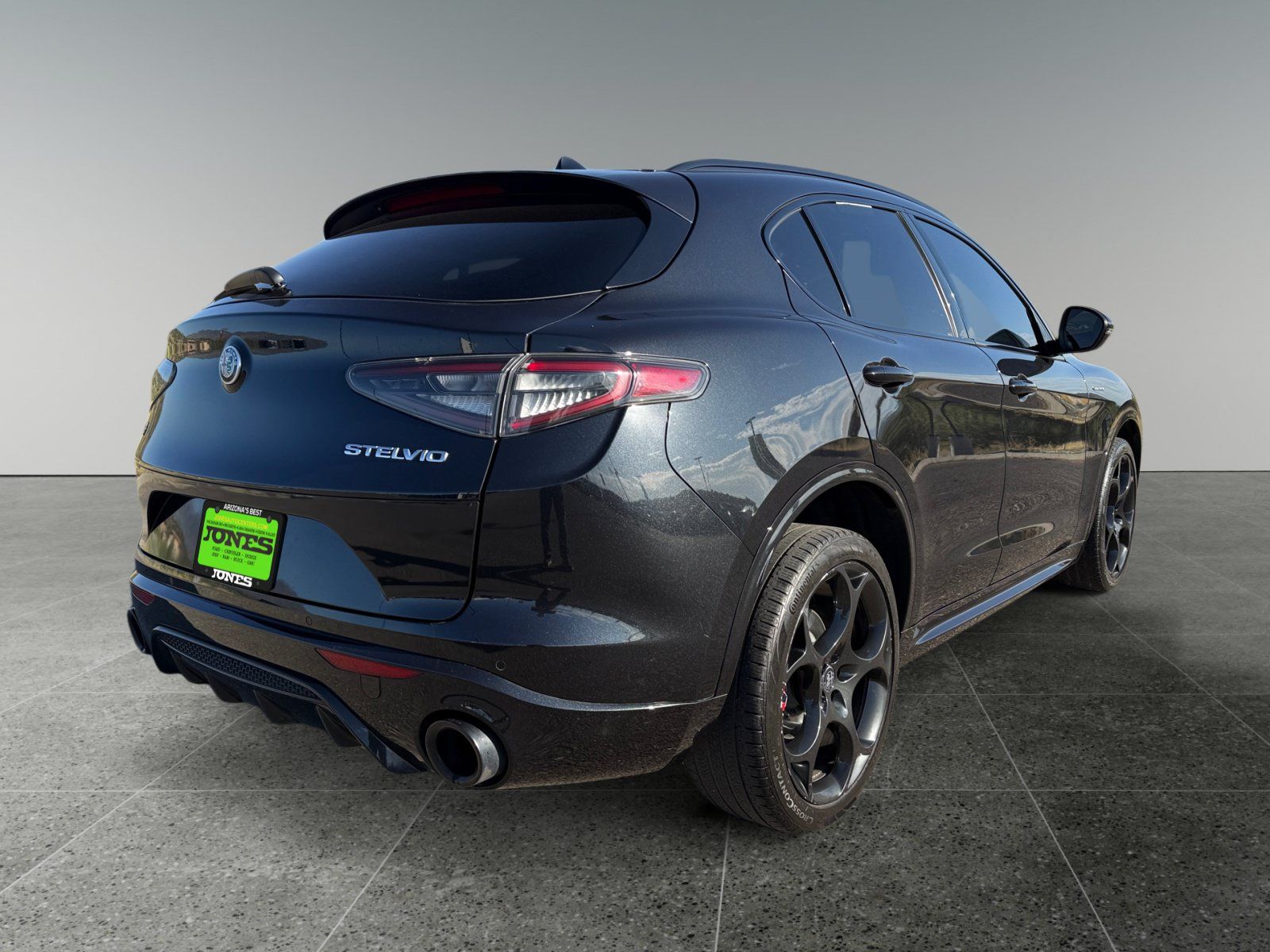 View vehicle photo 7