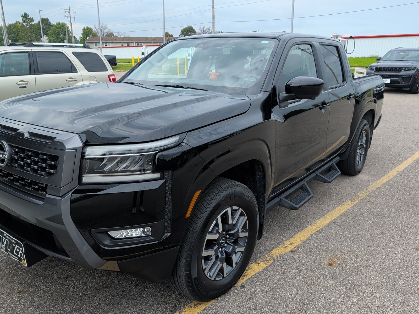 Super Black 2025 Nissan Frontier Pickup Truck Four-Wheel Drive 9-Speed Automatic Overdrive