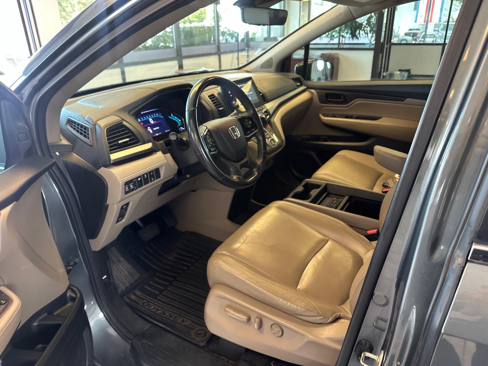 Used 2018 Forest Mist Metallic Honda EX-L image 8