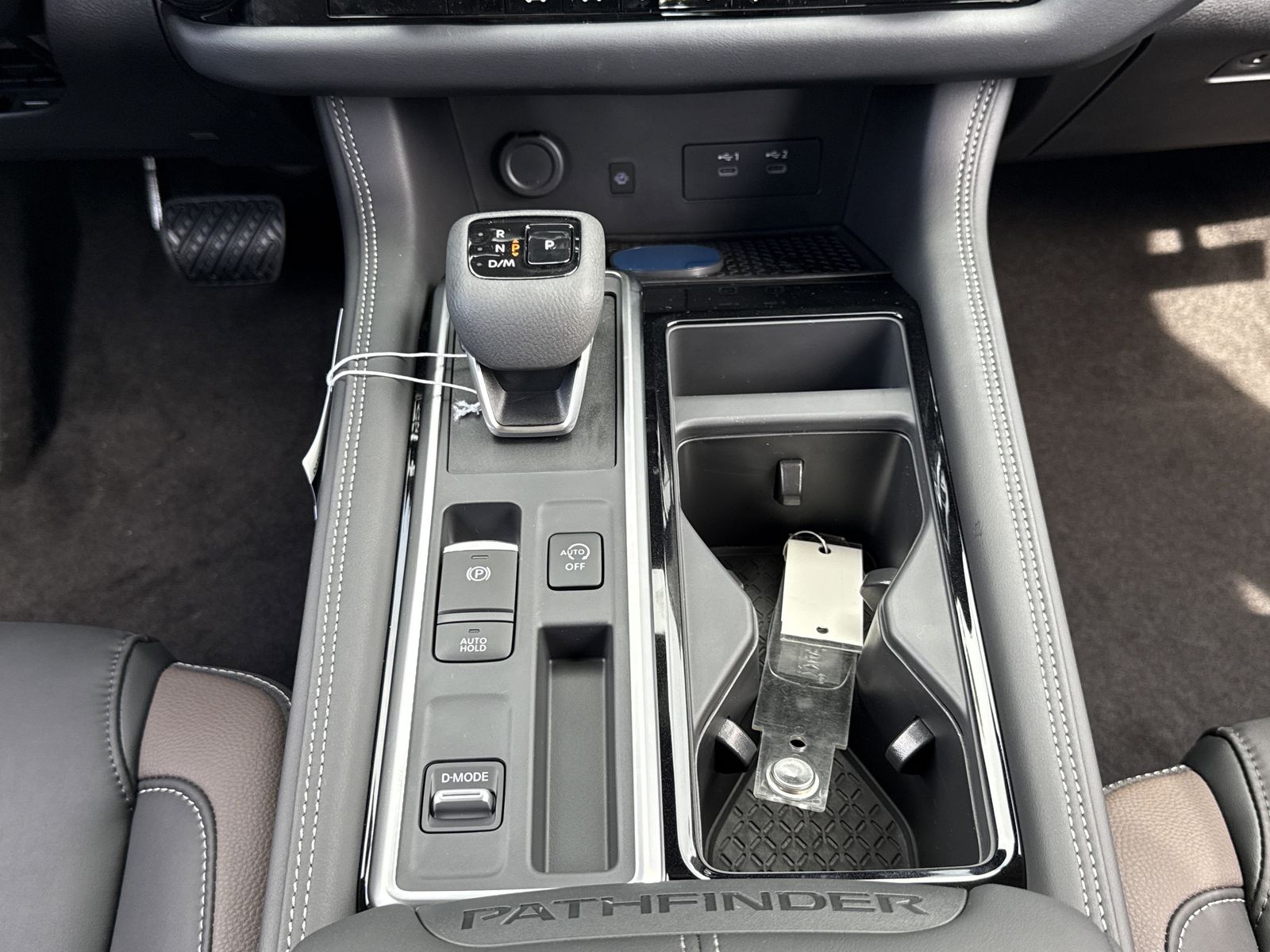 New 2026 White Nissan Platinum image 5
