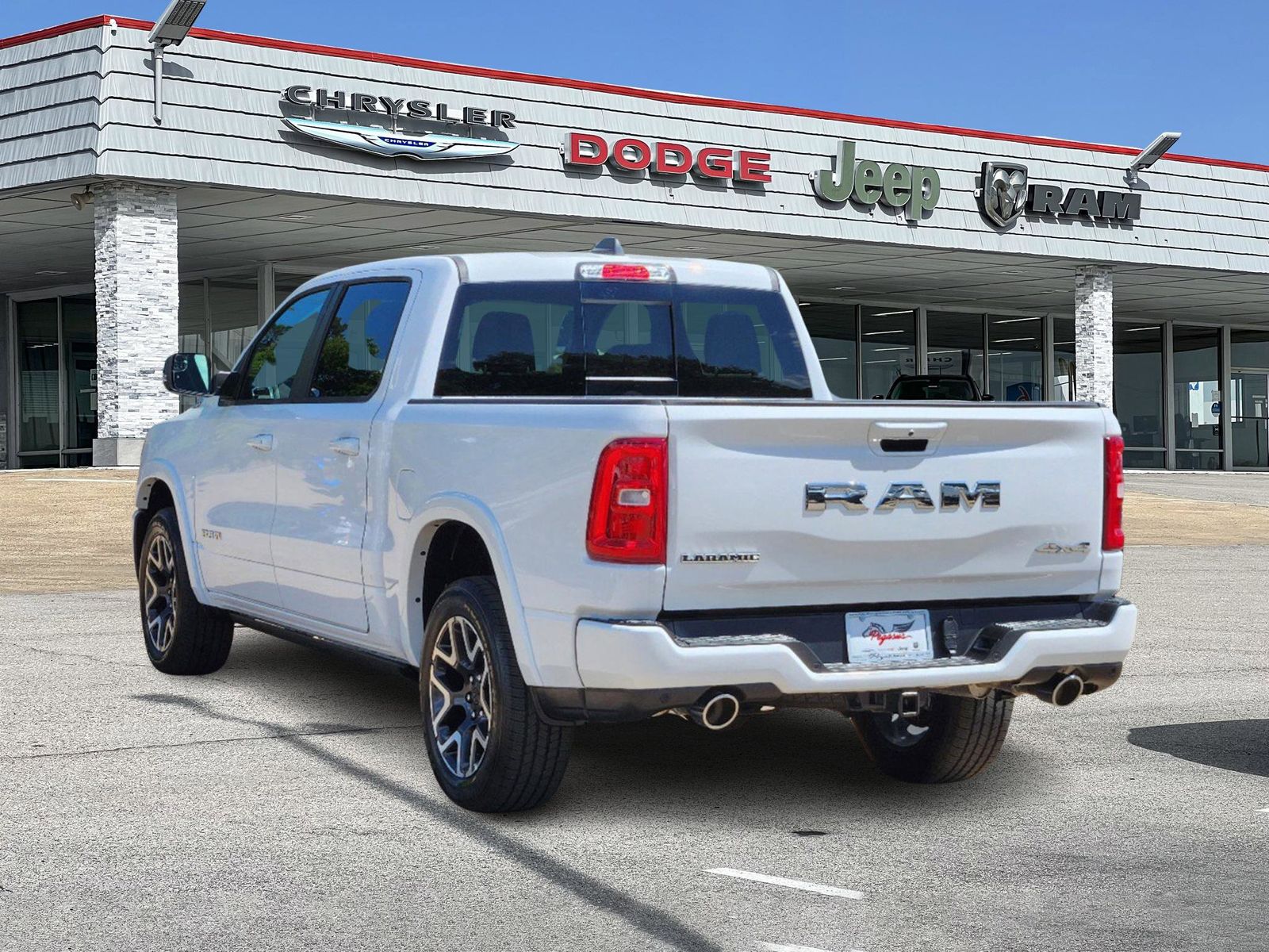 2025 Ram 1500 Laramie 4