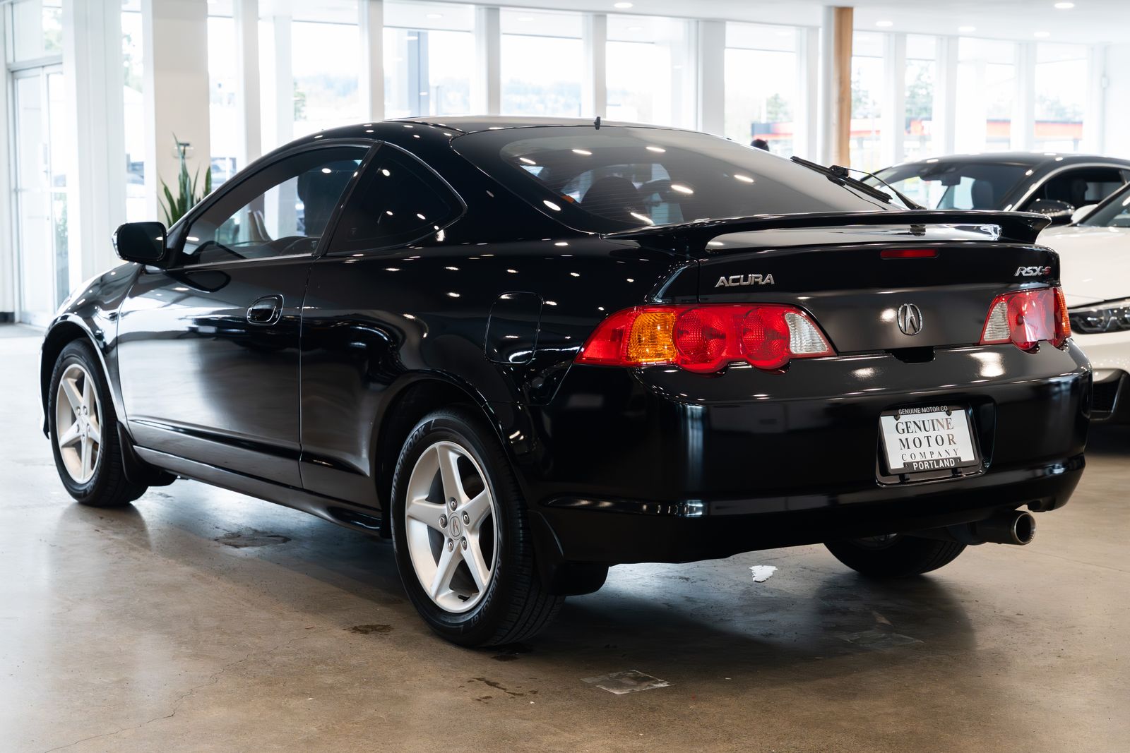 View vehicle photo 6