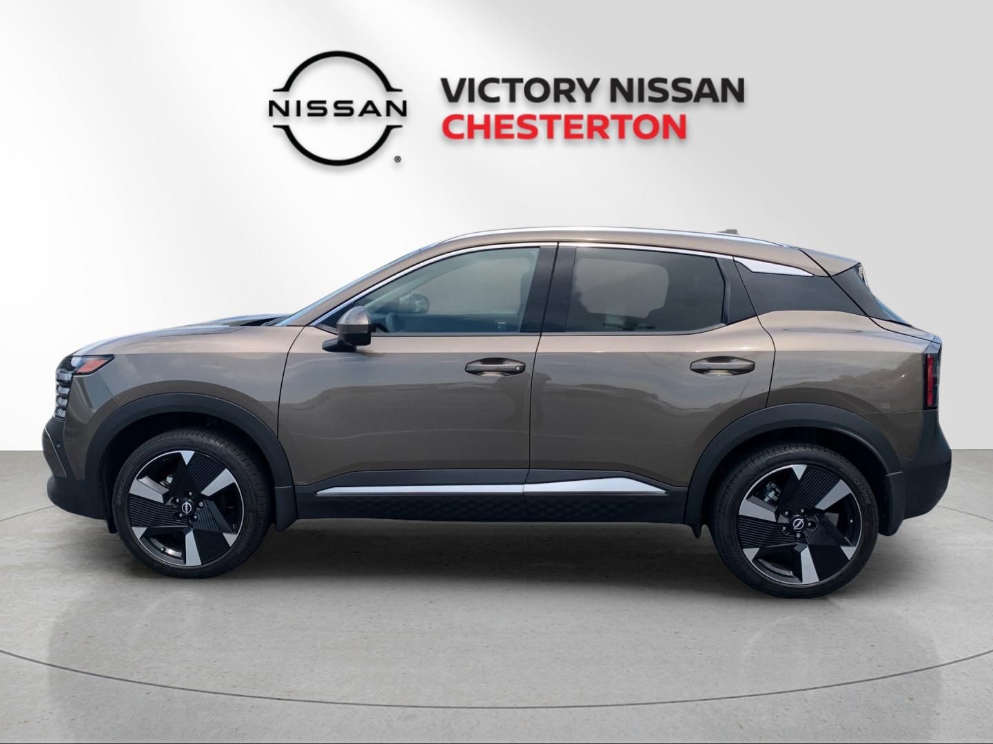 Used 2025 Brown Nissan SR image 2