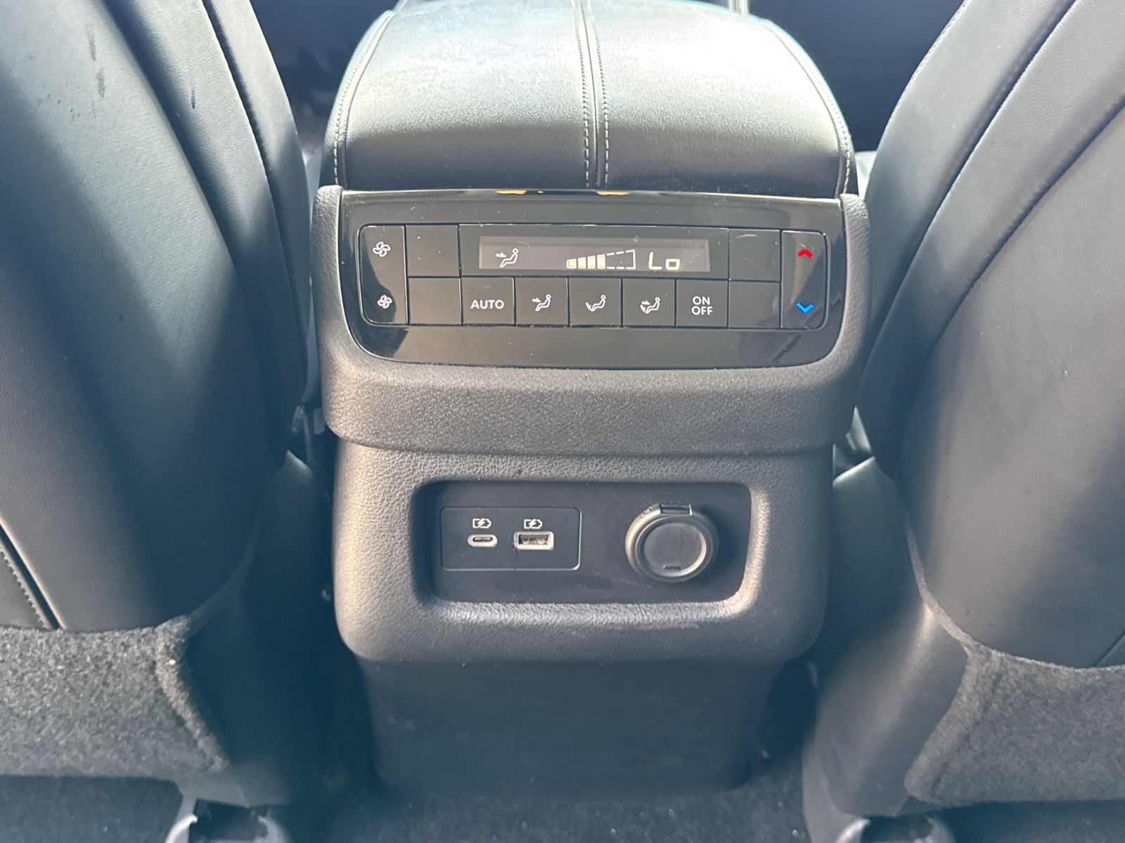 Used 2024 Gray INFINITI LUXE image 25