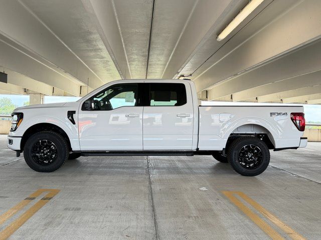 New 2026 Oxford White Ford XLT image 3
