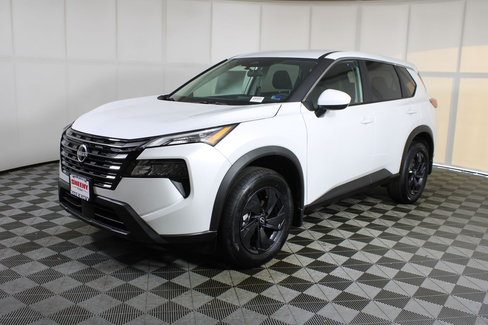 View vehicle photo 3