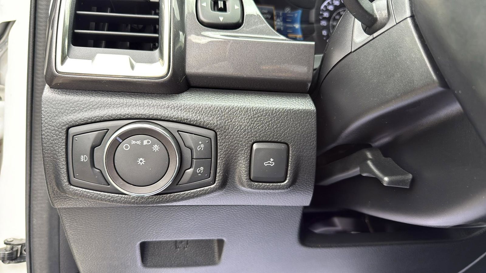 Used Car 2019 Ford Ranger  Lariat For Sale Under $30,000 In Austin, Texas