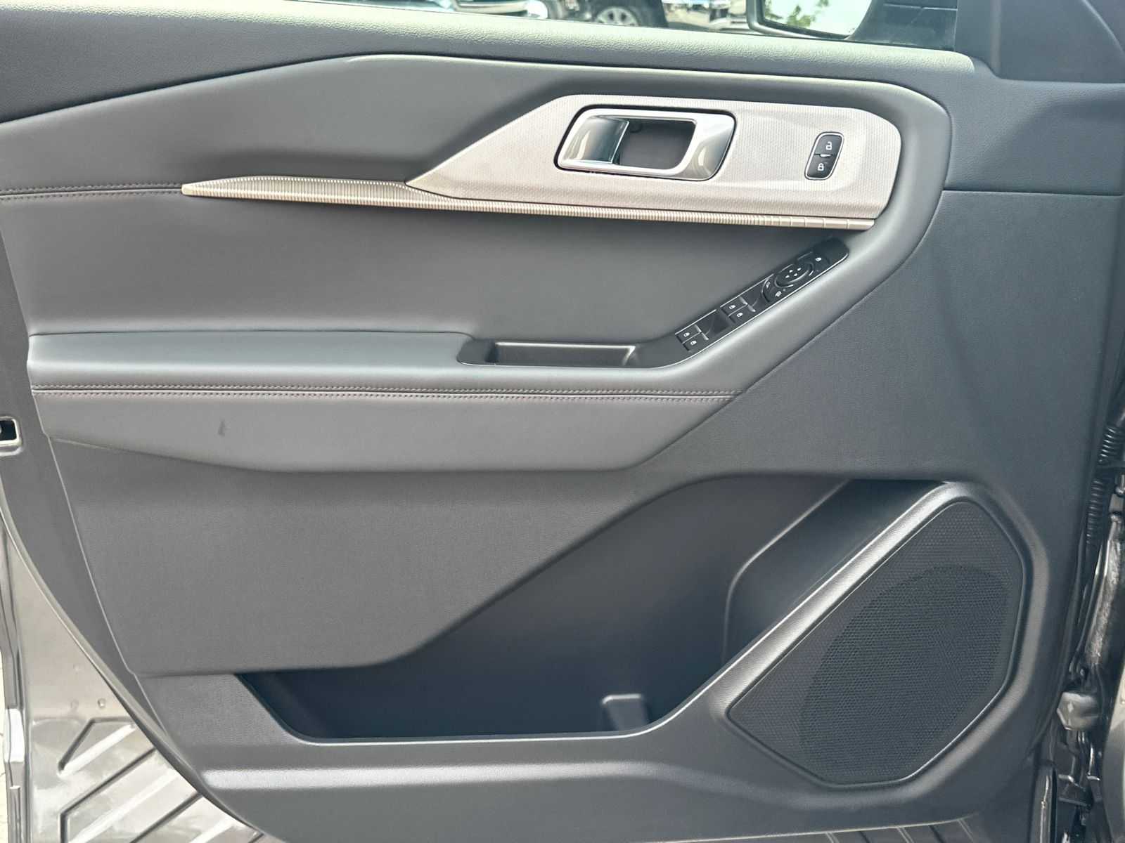 New 2026 Carbonized Gray Metallic Ford Active image 11