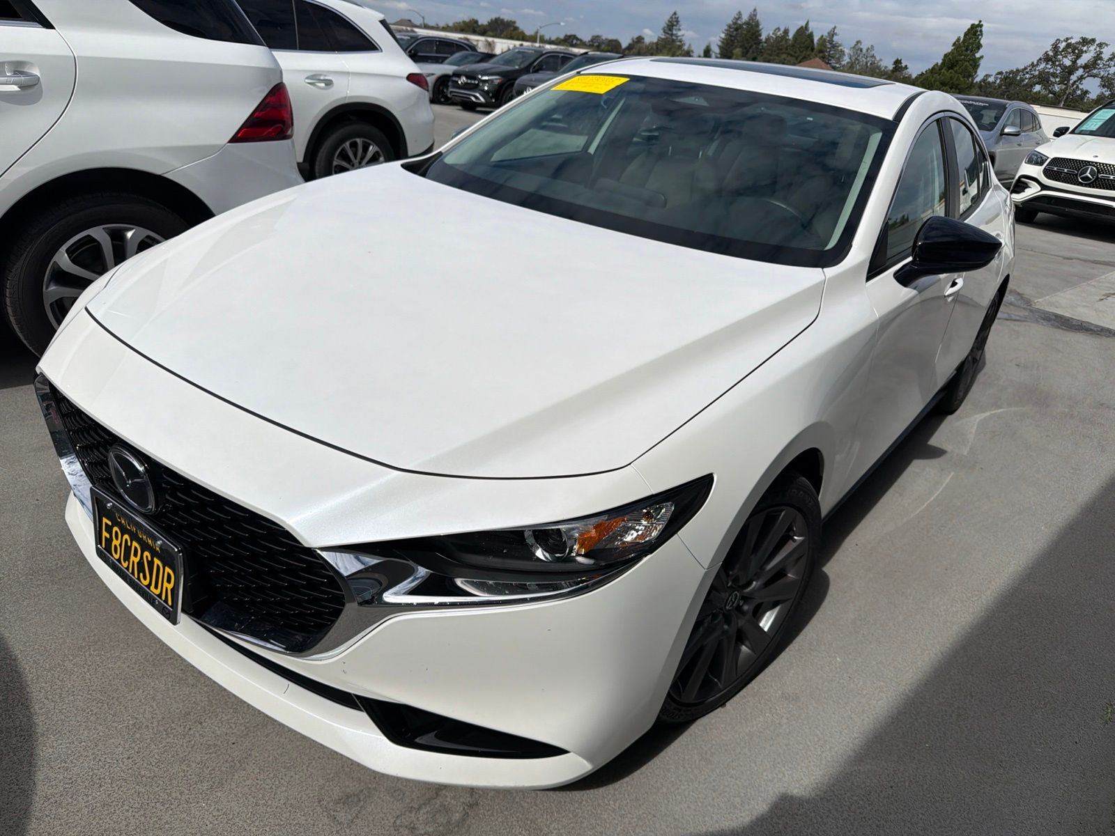 Snowflake White Pearl Mica 2024 Mazda MAZDA3 Sedan Front-Wheel Drive 6-Speed Automatic