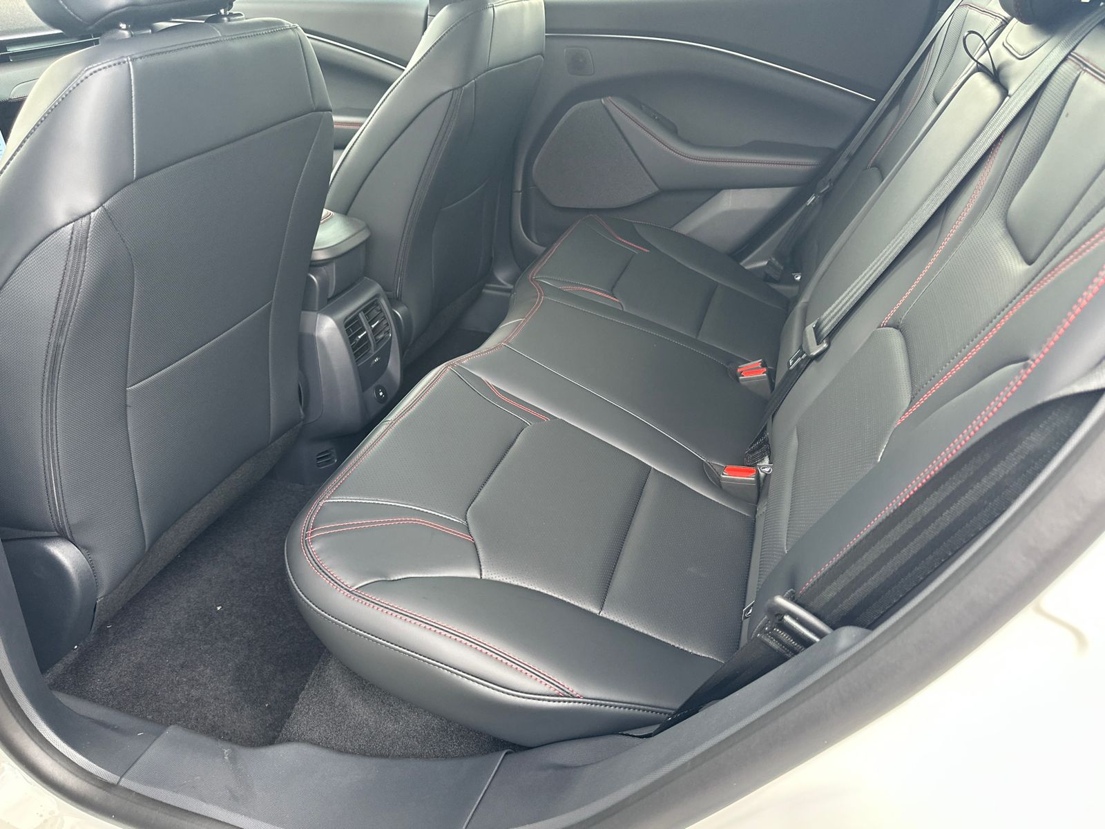 New 2026 Star White Metallic Tri-coat Ford Premium image 22