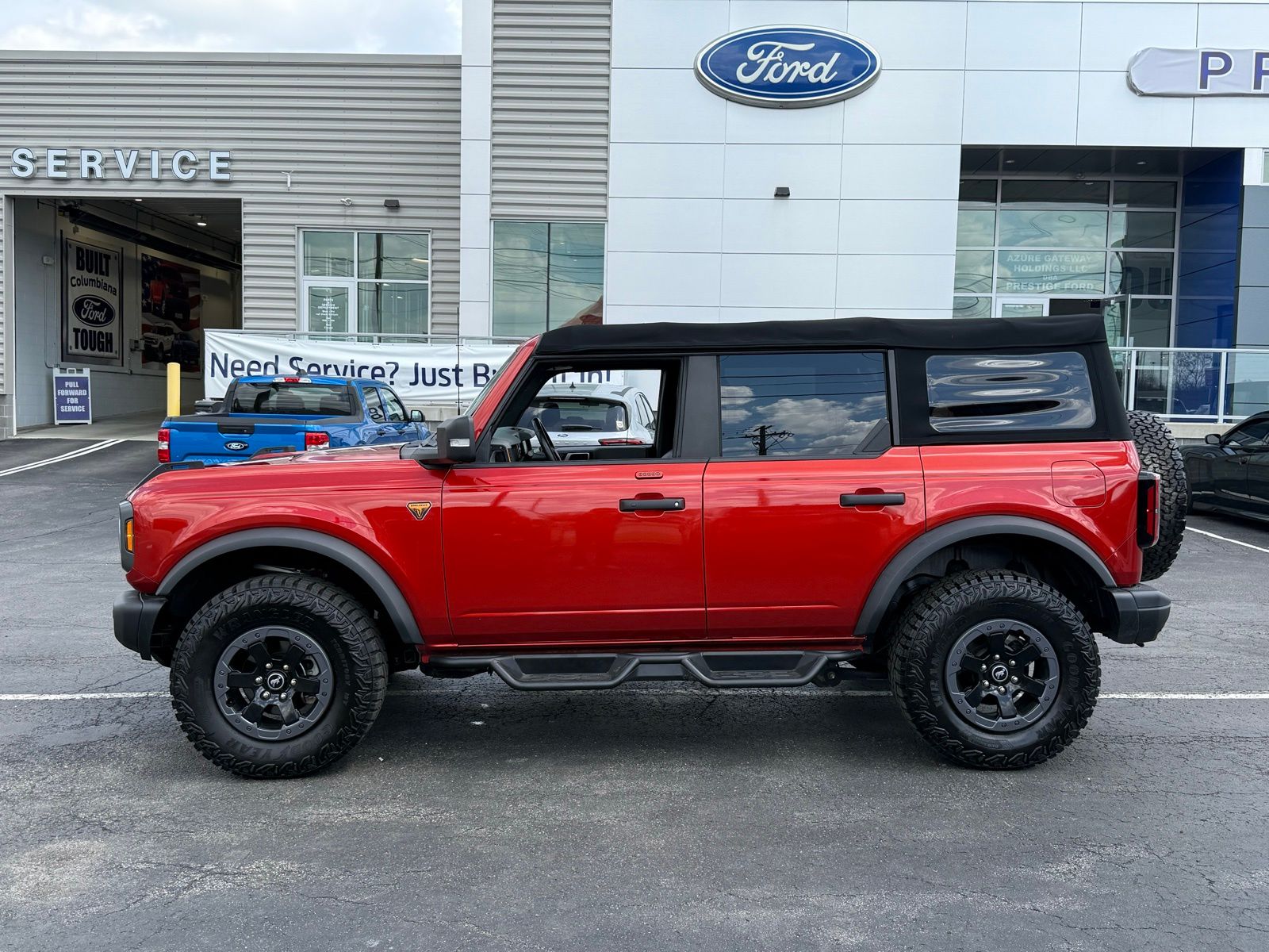View vehicle photo 3