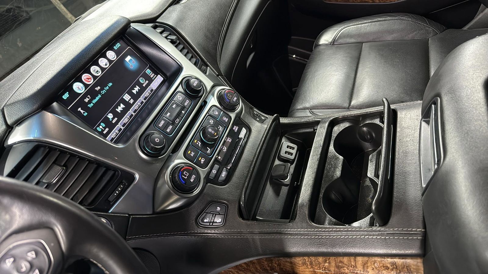 Used Car 2019 Chevrolet Tahoe  Premier For Sale Under $35,000 In Austin, Texas