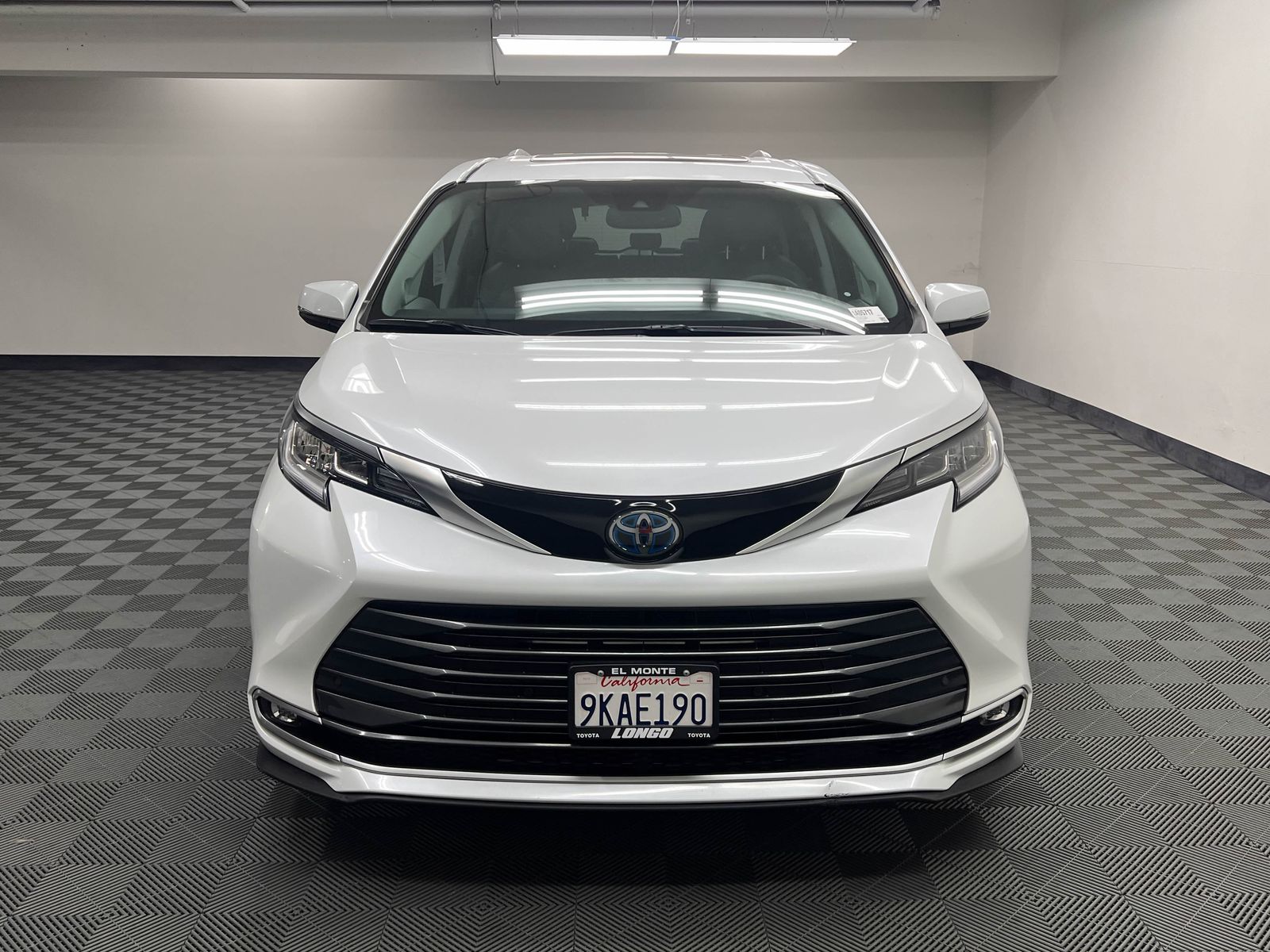 used 2023 Toyota Sienna car, priced at $49,888