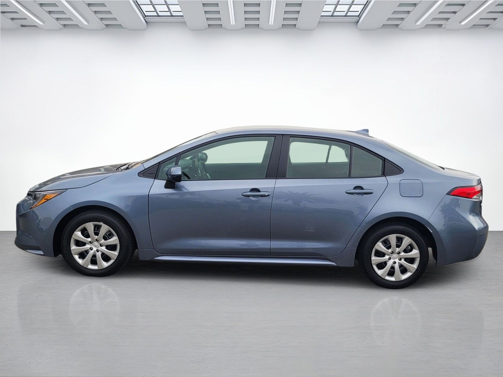 2026 Toyota Corolla LE - Photo 7