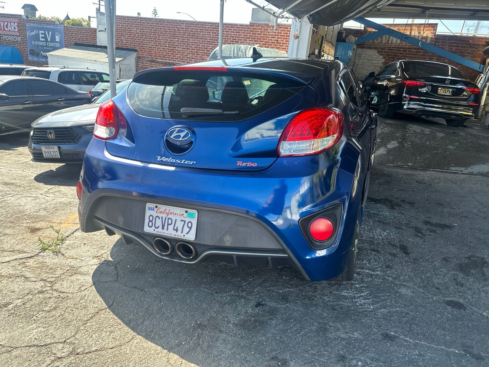 View vehicle photo 6