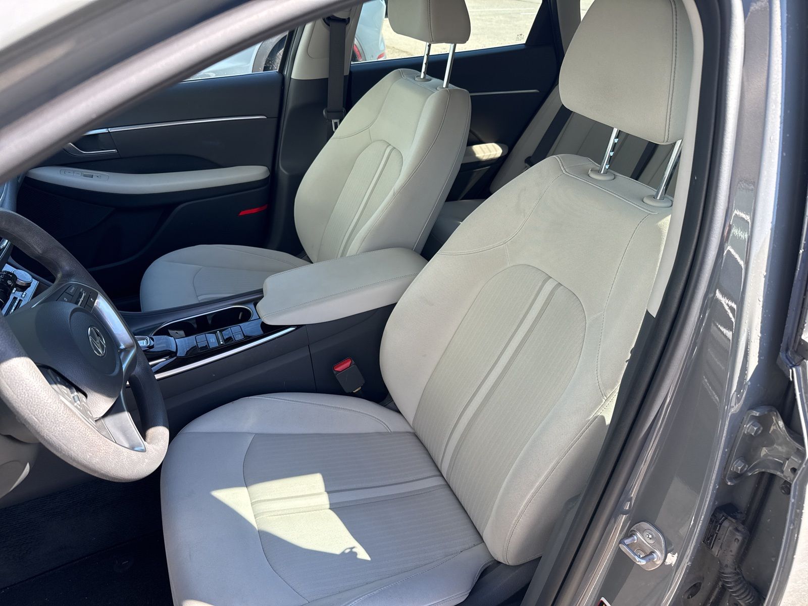 Used 2023 Gray Hyundai SEL image 8