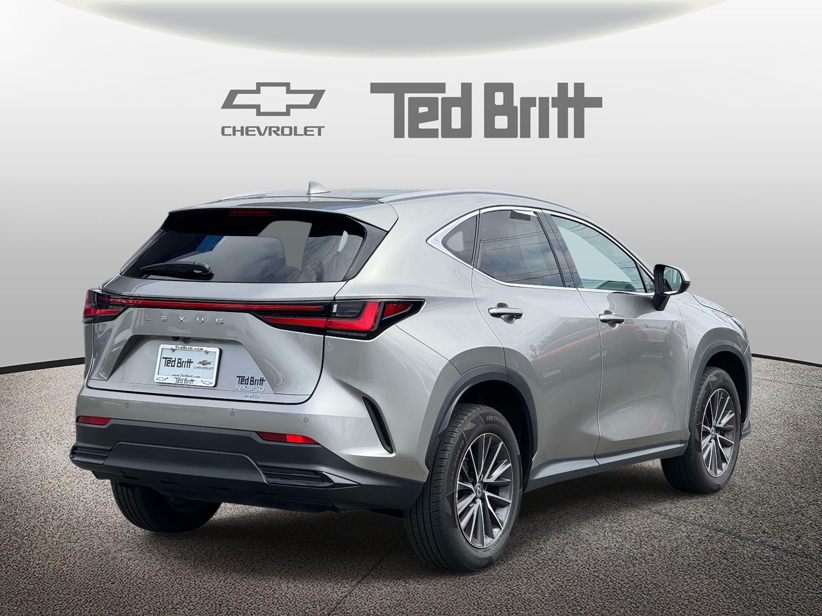 View vehicle photo 4
