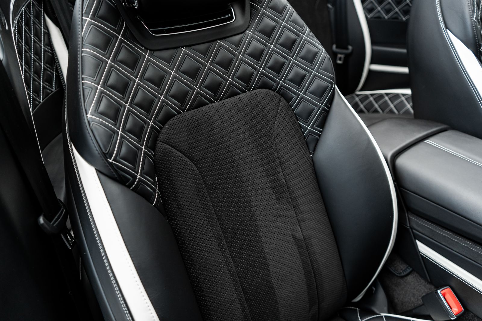 2024 Bentley Continental GTC Mulliner - Photo 42