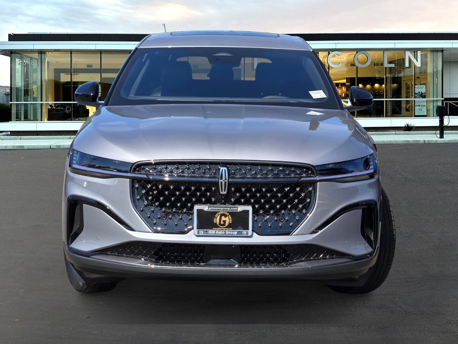 New 2025 Gray Lincoln Premiere image 2