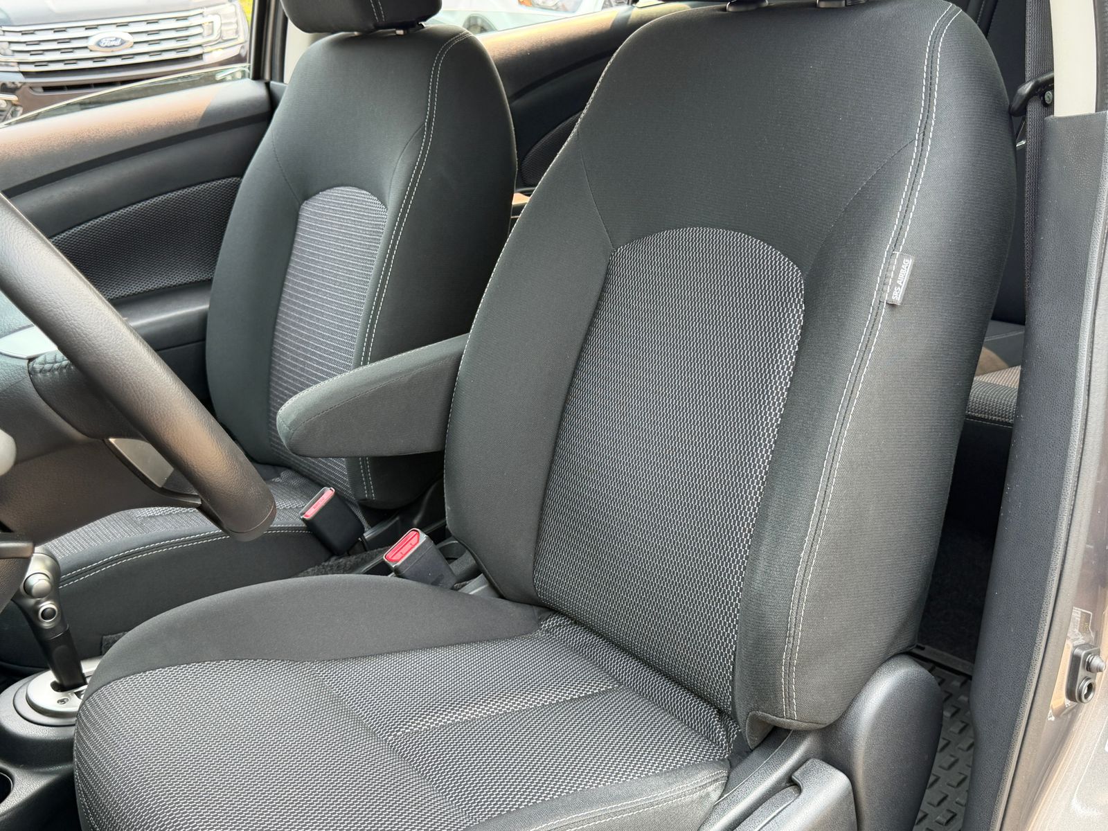 Used 2017 Khaki Nissan 1.6 SV image 9