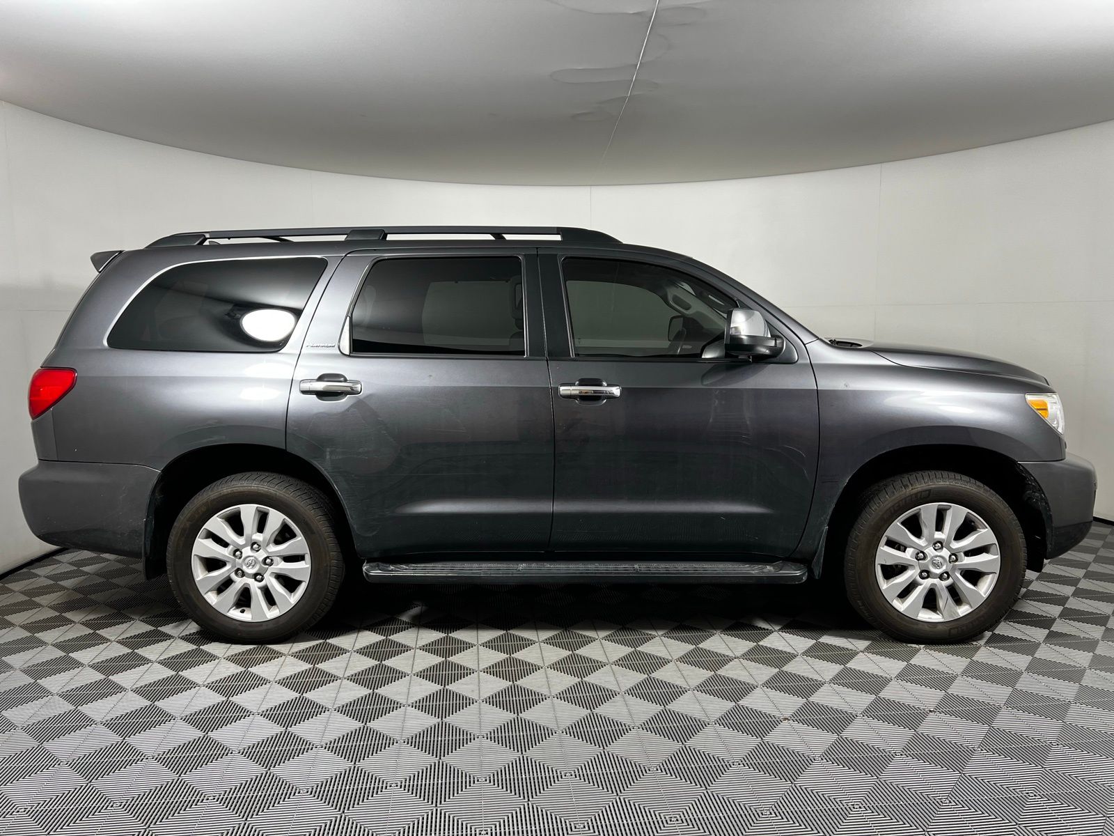 2016 Toyota Sequoia Platinum 4