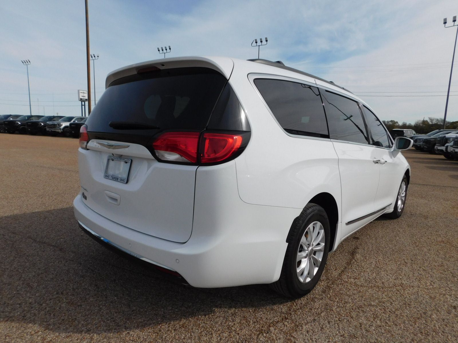 2017 Chrysler Pacifica Touring L 2