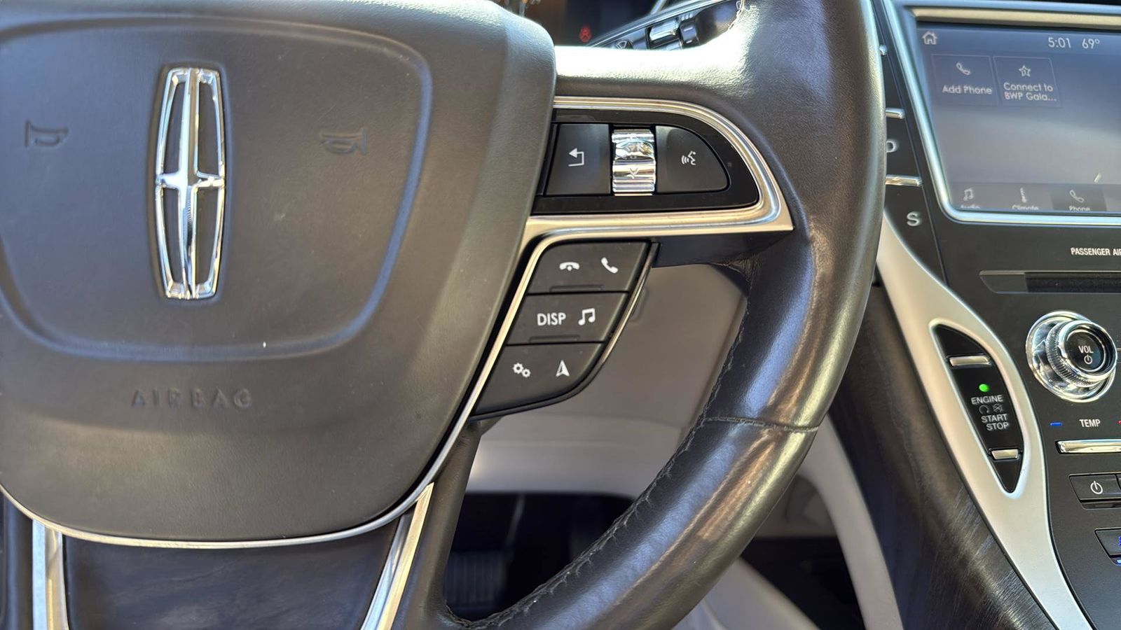 Used Car 2020 Lincoln Nautilus  Reserve For Sale Under $20,000 In Austin, Texas