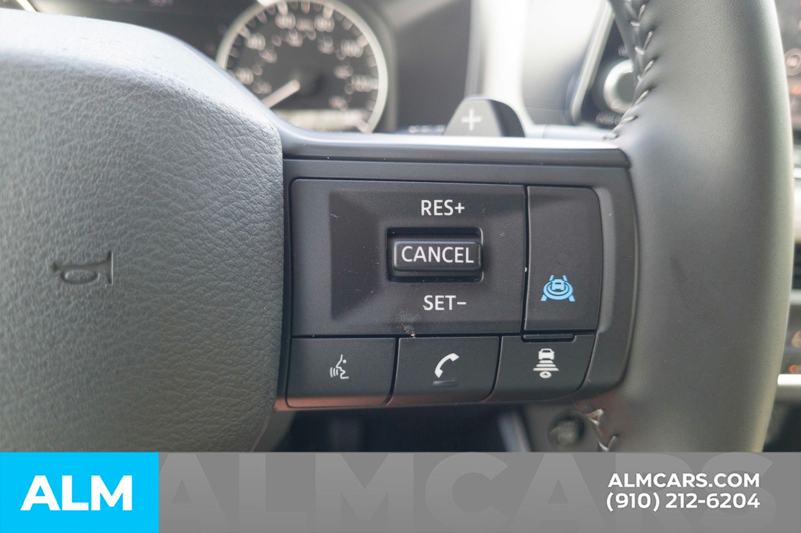 Used 2025 Super Black Nissan SV image 10