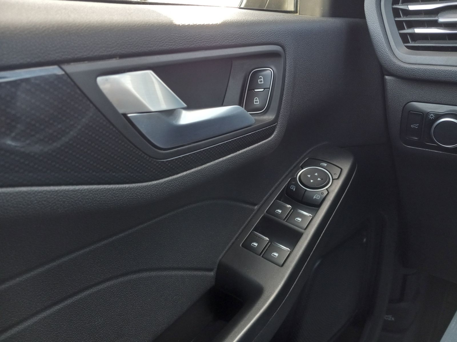 2024 Ford Escape image 26