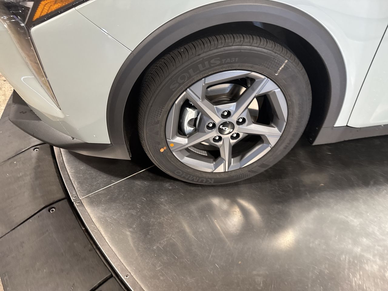 2025 Kia K4 LXS photo 9